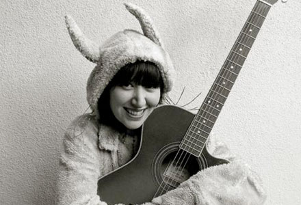 Karen O Snakes Grammy Nomination After Miley Cyrus Is Disqualified