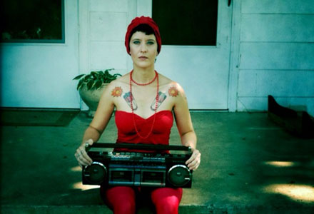 Video: Renee-Louise Carafice - A Kick To The Head