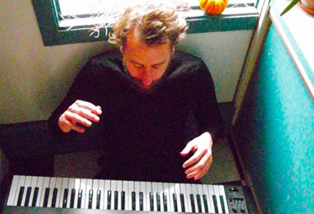 Video: Signer - Languidly Toot