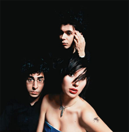Review: Yeah Yeah Yeahs - Its Blitz + win a copy